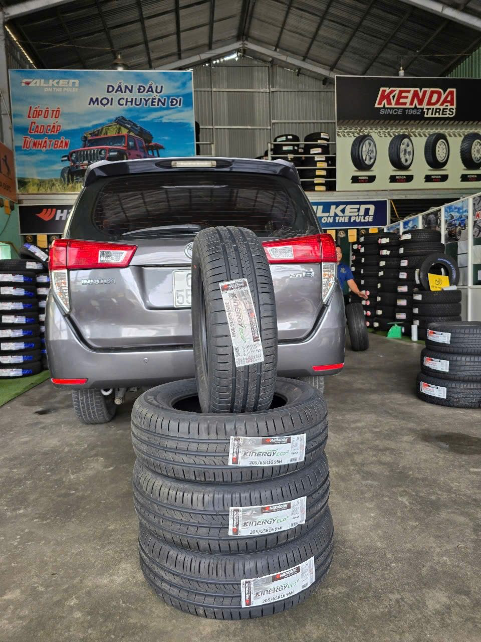 TƯ VẤN : Tìm hiểu lốp 205/65R16 tốt nhất cho Toyota Innova?