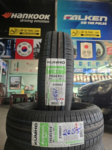 Lốp ô tô 195/65R16 Kumho Ecowing ES31 Hàn Quốc