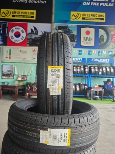 Lốp ô tô 225/60R18 Dunlop SP Sport Maxx 050 Nhật Bản
